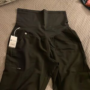 -Zamora™ Jogger Scrub Pants maternity